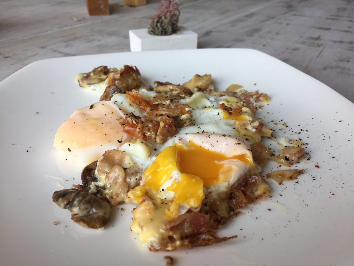 Cazuela de huevos con tocino y champiñones Desayuno Keto - CetoKETO -  Recetas Keto, Productos Keto y Tips Keto